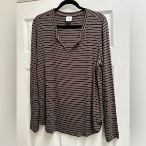 CAbi Simple L/S Tee In Heather Brown size Large Style 4440 EUC